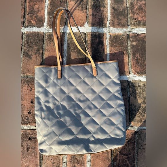 Tommy Hilfiger Quilted Nylon tote with initials CCR on them - Picture 2 of 7